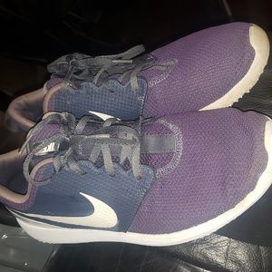 Womens size 10 nikes